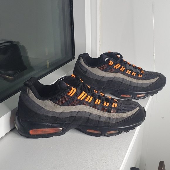orange and black 95s